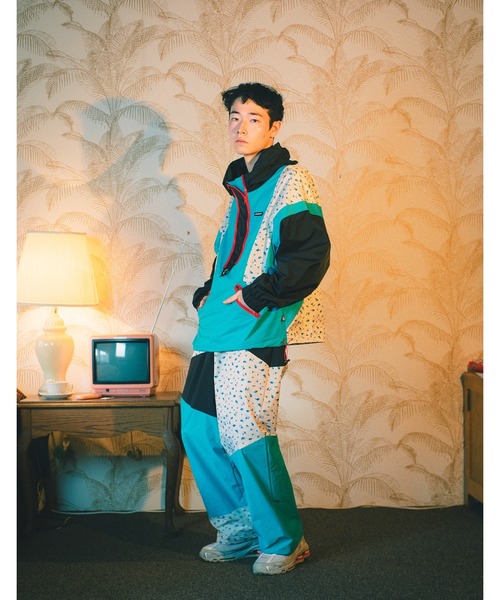 Little sunny bite(リトルサニーバイト)の「●Little sunny bite●nylon hoodie pull over(ナイロンジャケット・レディース・ブルー・SMALL)」の10枚目の写真
