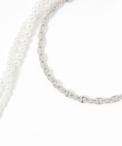 PAGEBOY(ページボーイ)の「3レンパールネックレス(ネックレス・レディース・ホワイト系その他3/ブラック・FREE)」の7枚目の写真