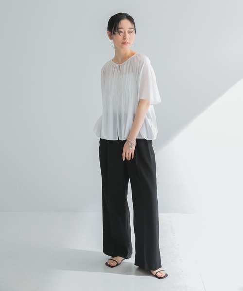 URBAN RESEARCH（アーバンリサーチ）の「コットンボイルシャーリングブラウス（シャツ/ブラウス・レディース・カーキ/オフホワイト/ブラック・FREE）」の22枚目の写真