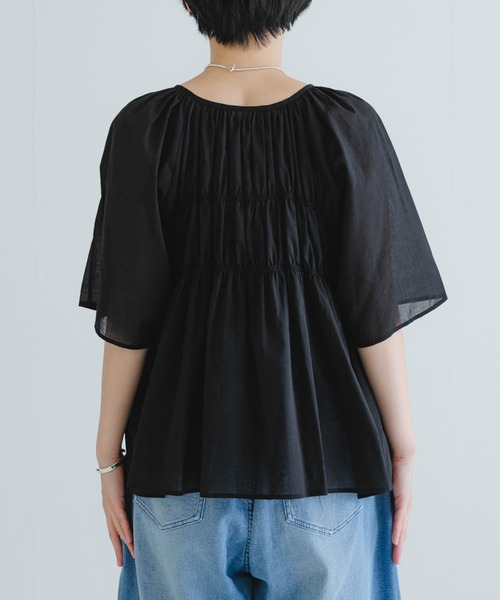 URBAN RESEARCH（アーバンリサーチ）の「コットンボイルシャーリングブラウス（シャツ/ブラウス・レディース・カーキ/オフホワイト/ブラック・FREE）」の5枚目の写真