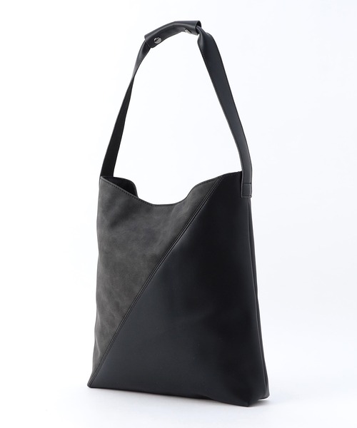 NICOLE CLUB FOR MEN（ニコルクラブフォーメン）の「バイカラーショルダーバッグ（ショルダーバッグ・メンズ・ネイビー/ベージュ/ブラック・FREE）」の4枚目の写真