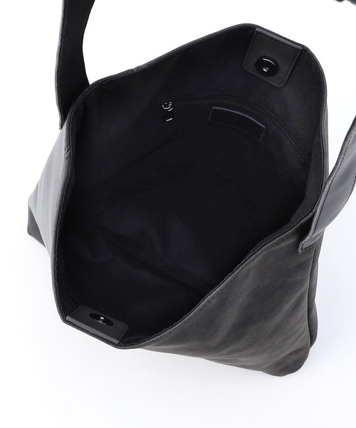 NICOLE CLUB FOR MEN（ニコルクラブフォーメン）の「バイカラーショルダーバッグ（ショルダーバッグ・メンズ・ネイビー/ベージュ/ブラック・FREE）」の7枚目の写真