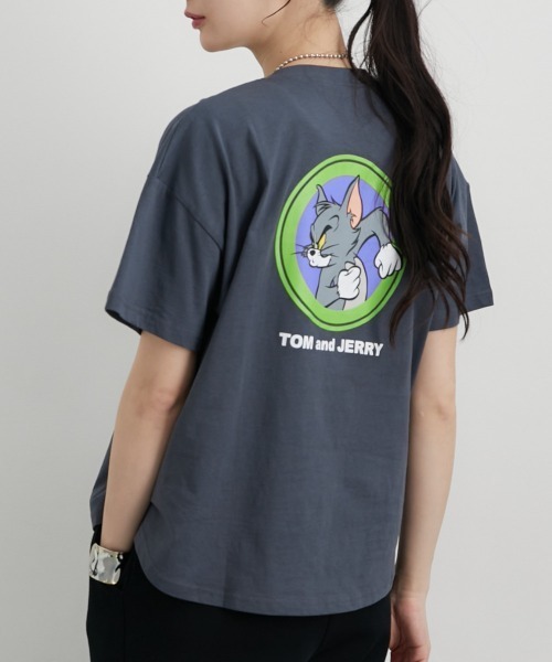 Tom&Jerry(トムアンドジェリー)の「トムとジェリーTシャツ(Tシャツ/カットソー・レディース・ホワイト系/ブラック系/チャコール/ホワイト/ブラック系1/イエロー系1/ホワイト系1・M/L)」の6枚目の写真