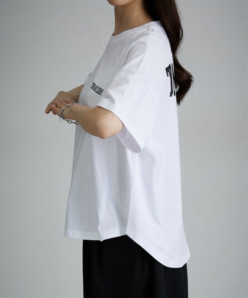 Tom&Jerry(トムアンドジェリー)の「トムとジェリーTシャツ(Tシャツ/カットソー・レディース・ホワイト系/ブラック系/チャコール/ホワイト/ブラック系1/イエロー系1/ホワイト系1・M/L)」の22枚目の写真