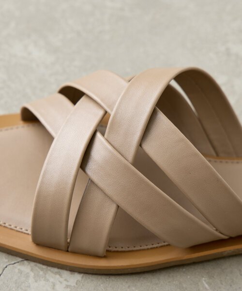 Jena espace merveilleux（ジェナ　エスパスメルヴェイユ）の「クロス編みサンダル（サンダル・レディース・ブラック/ベージュ・MEDIUM/LARGE）」の14枚目の写真