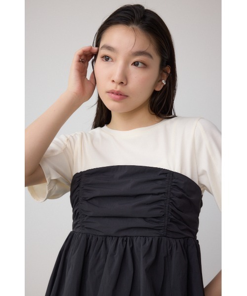 AZUL by moussy(アズールバイマウジー)の「ペプラムバルーントップス(Tシャツ/カットソー・レディース・ライトグリーン/グレー/ブラック・SMALL/MEDIUM)」の4枚目の写真