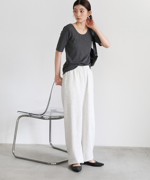select MOCA(セレクトモカ)の「バックオープンカップ付きハーフスリーブトップス(Tシャツ/カットソー・レディース・オフホワイト/チャコールグレー/ブラック・FREE/SMALL/LARGE)」の4枚目の写真