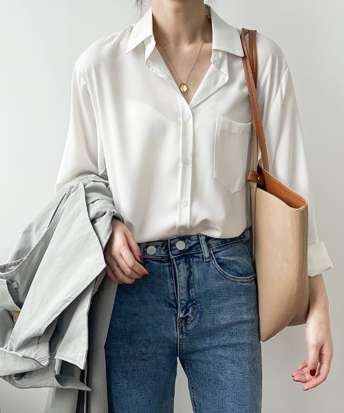 Forcement(フォースメント)の「胸ポケットあり上品長袖シャツブラウス(シャツ/ブラウス・レディース・ホワイト/ブラック/ブルー・FREE)」の5枚目の写真