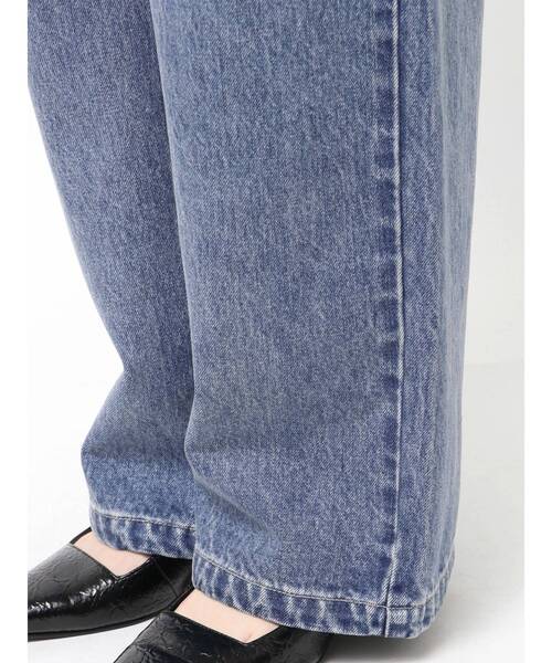 ELENDEEK（エレンディーク）の「ワイドラフデニムパンツ（デニムパンツ・レディース・ブルー/ブラック・01/02/03）」の13枚目の写真