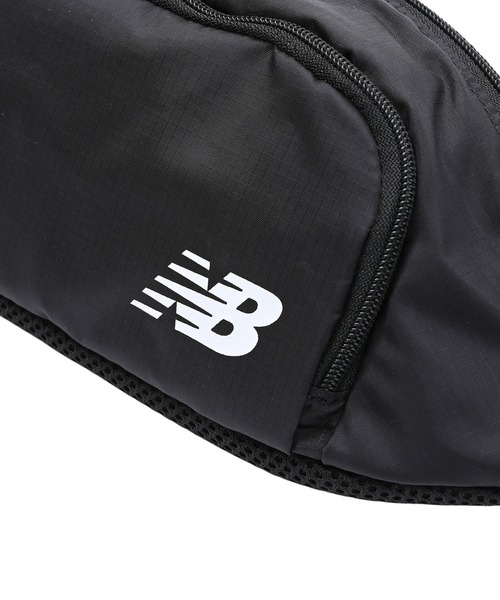 NEW BALANCE（ニューバランス）の「ウエストボトルポーチ（ボディバッグ/ウエストポーチ・メンズ・ブラック・ONE SIZE）」の3枚目の写真