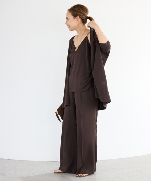 Deuxieme Classe(ドゥーズィエムクラス)の「*SILK SATIN キャミソール(シャツ/ブラウス・レディース・ネイビー/ブラウン・FREE)」の7枚目の写真