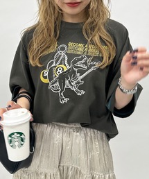 伝説のロックスターになりたい恐竜刺しゅうBIG TEE