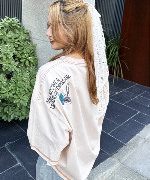 DOUBLE NAME（ダブルネーム）の「伝説のロックスターになりたい恐竜刺しゅうBIG TEE（Tシャツ/カットソー・レディース・ブラック系その他/イエロー/オフホワイト・FREE）」の20枚目の写真