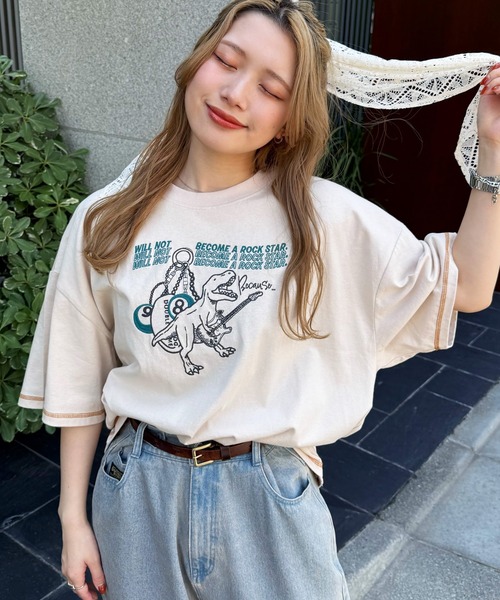 DOUBLE NAME（ダブルネーム）の「伝説のロックスターになりたい恐竜刺しゅうBIG TEE（Tシャツ/カットソー・レディース・ブラック系その他/イエロー/オフホワイト・FREE）」の9枚目の写真