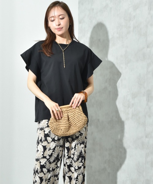 INTERPLANET（インタープラネット）の「度詰め天竺袖フリルプルオーバー（Tシャツ/カットソー・レディース・オフホワイト/ブラック/グレイッシュベージュ・FREE）」の10枚目の写真