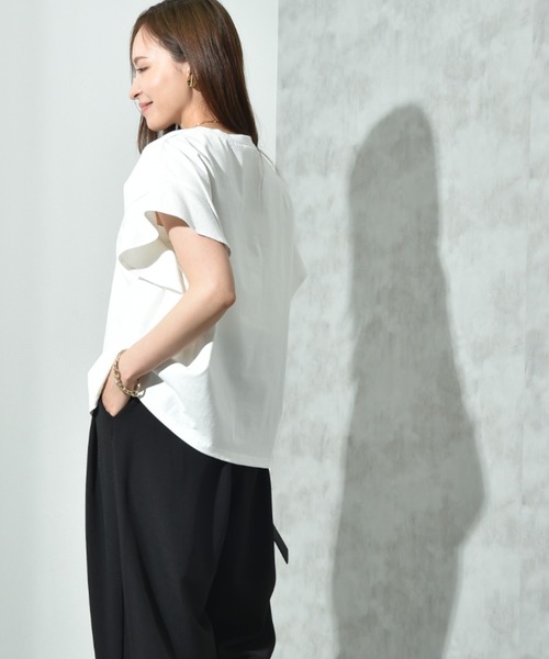 INTERPLANET（インタープラネット）の「度詰め天竺袖フリルプルオーバー（Tシャツ/カットソー・レディース・オフホワイト/ブラック/グレイッシュベージュ・FREE）」の20枚目の写真