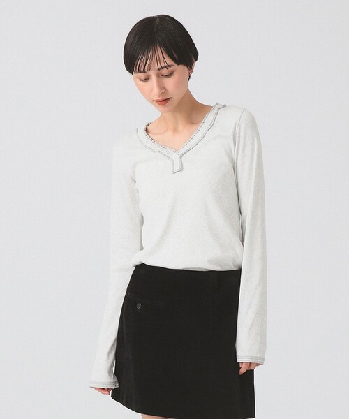 Ray BEAMS(レイビームス)の「ギャザー ブレード Vネック トップス(Tシャツ/カットソー・レディース・クリーム/ライトグレー/ブラック・ONE SIZE)」の13枚目の写真