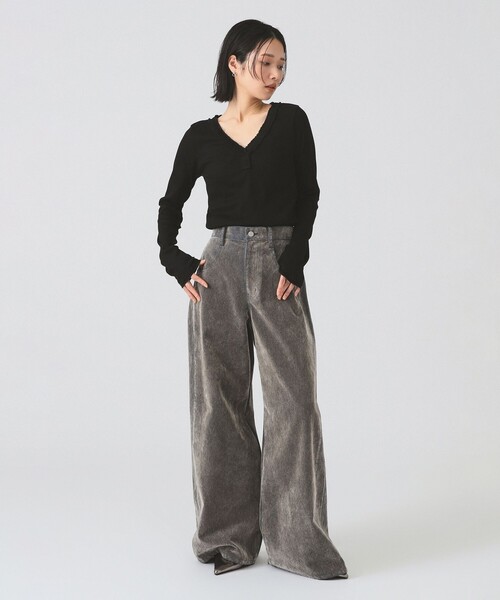 Ray BEAMS(レイビームス)の「ギャザー ブレード Vネック トップス(Tシャツ/カットソー・レディース・クリーム/ライトグレー/ブラック・ONE SIZE)」の15枚目の写真