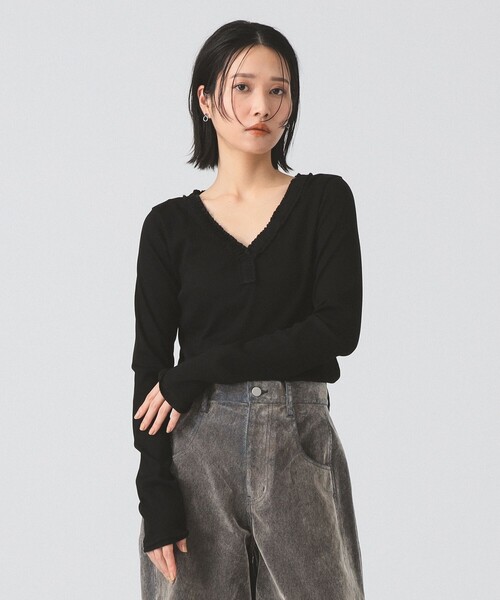 Ray BEAMS(レイビームス)の「ギャザー ブレード Vネック トップス(Tシャツ/カットソー・レディース・クリーム/ライトグレー/ブラック・ONE SIZE)」の17枚目の写真