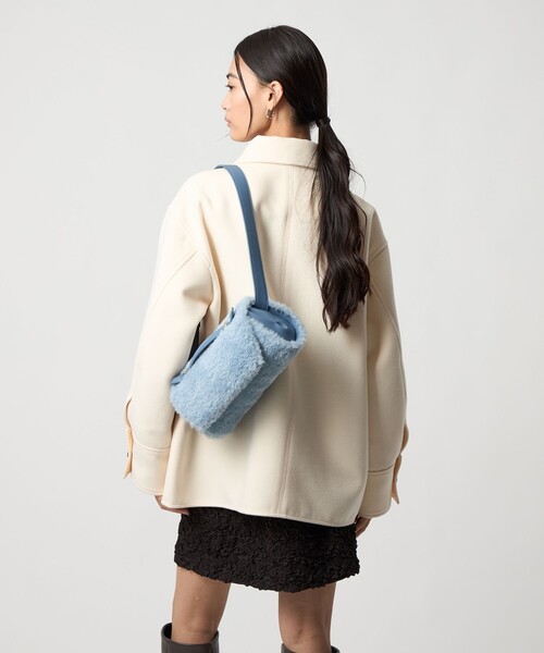 EMMEL REFINES(エメルリファインズ)の「<EMMEL REFINES>EM フラップ ボア ショルダーバッグ(ショルダーバッグ・レディース・ライトブルー/ブラック/ブラウン・FREE)」の6枚目の写真