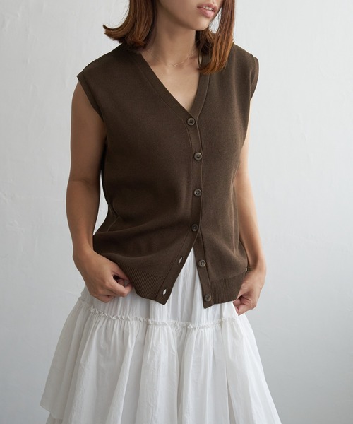 notch.（ノッチ）の「Vネックベスト（ベスト・レディース・アイボリー/ブラウン/ブラック/レッド・M）」の4枚目の写真