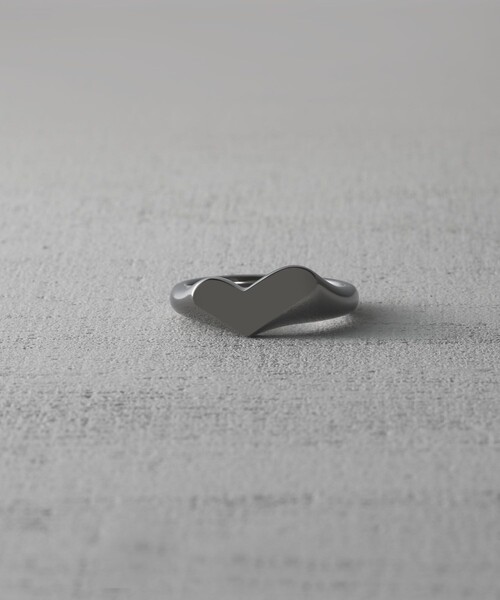 and cloud（アンドクラウド）の「Signet Heart Ring（リング・レディース・ブラック/シルバー・11号/13号/17号/15号）」の6枚目の写真