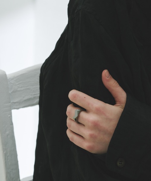 and cloud（アンドクラウド）の「Signet Heart Ring（リング・レディース・ブラック/シルバー・11号/13号/17号/15号）」の3枚目の写真