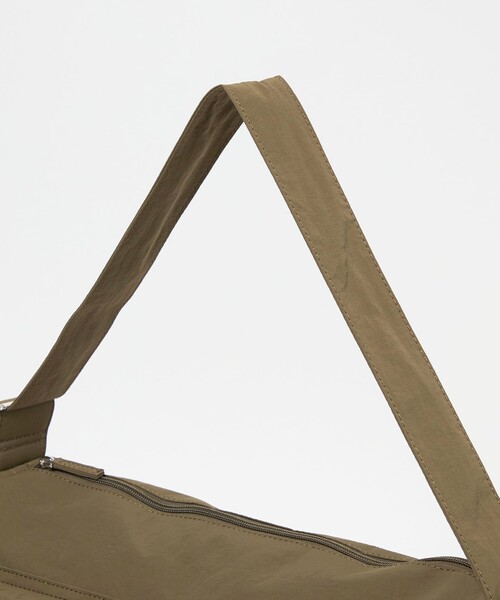 BEAUTY&YOUTH UNITED ARROWS（ビューティーアンドユースユナイテッドアローズ）の「フロント ダブルポケット ビッグ ショルダーバッグ（ショルダーバッグ・レディース・オリーブ/ブラック・FREE）」の18枚目の写真