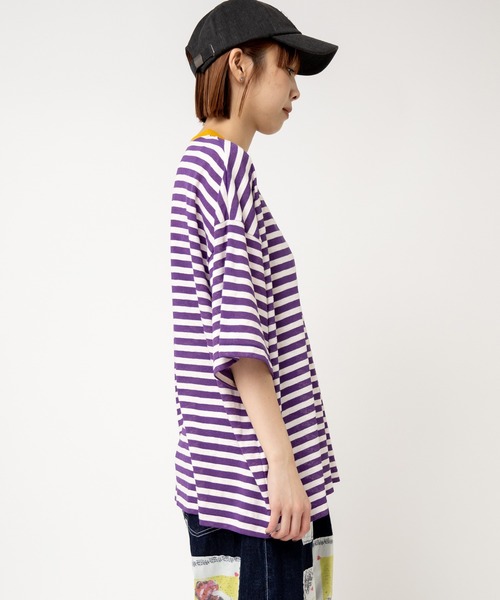 RNA（アールエヌエー）の「M2527 ボーダーBIGポケT（Tシャツ/カットソー・レディース・ブラック×ホワイト/ブラック×ブラック/ホワイト×パープル・MEDIUM）」の4枚目の写真