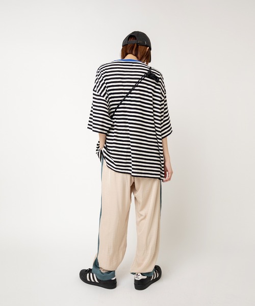 RNA（アールエヌエー）の「M2527 ボーダーBIGポケT（Tシャツ/カットソー・レディース・ブラック×ホワイト/ブラック×ブラック/ホワイト×パープル・MEDIUM）」の19枚目の写真