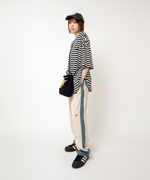 RNA（アールエヌエー）の「M2527 ボーダーBIGポケT（Tシャツ/カットソー・レディース・ブラック×ホワイト/ブラック×ブラック/ホワイト×パープル・MEDIUM）」の18枚目の写真