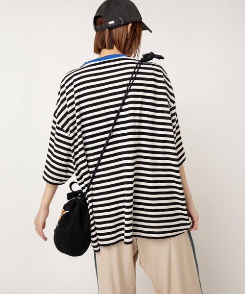 RNA（アールエヌエー）の「M2527 ボーダーBIGポケT（Tシャツ/カットソー・レディース・ブラック×ホワイト/ブラック×ブラック/ホワイト×パープル・MEDIUM）」の10枚目の写真