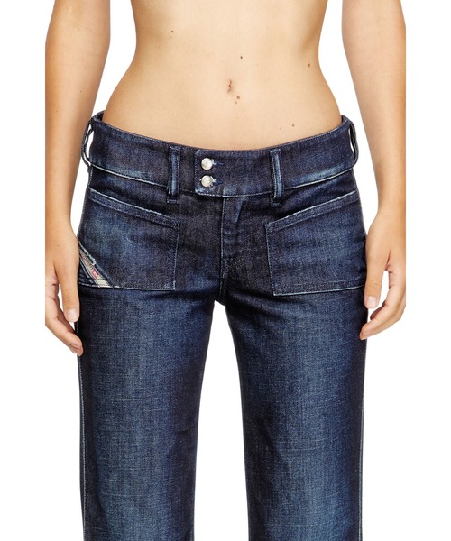DIESEL（ディーゼル）の「ウィメンズ デニムパンツ BOOTCUT D-HUSH L.30（デニムパンツ・レディース・ダークインディゴブルー・23inch/27inch/25inch）」の4枚目の写真
