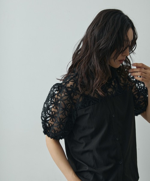 Lunea(ルネア)の「切り替えフラワーレースブラウス(シャツ/ブラウス・レディース・ホワイト/ブラック・FREE)」の11枚目の写真