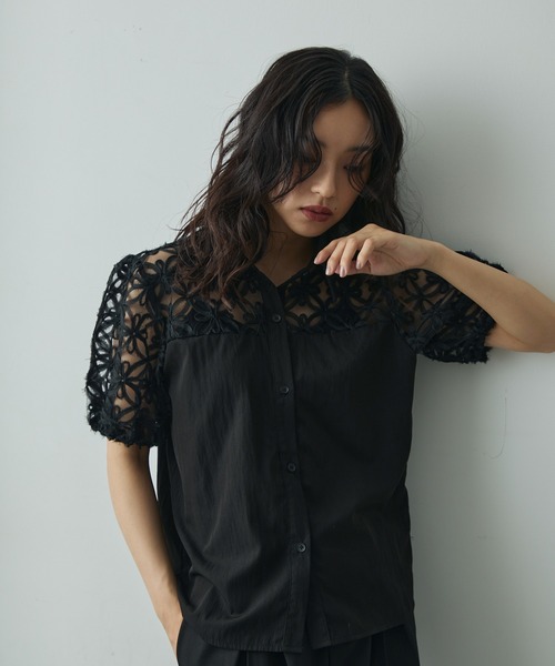 Lunea(ルネア)の「切り替えフラワーレースブラウス(シャツ/ブラウス・レディース・ホワイト/ブラック・FREE)」の13枚目の写真