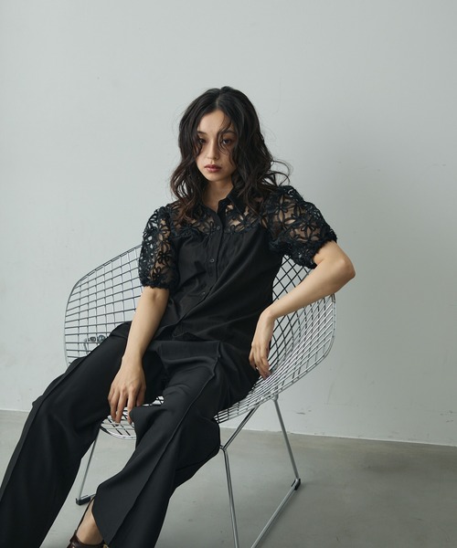 Lunea(ルネア)の「切り替えフラワーレースブラウス(シャツ/ブラウス・レディース・ホワイト/ブラック・FREE)」の20枚目の写真