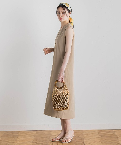 Droite lautreamont（ドロワットロートレアモン）の「【WEB限定】ジャージーピンタックワンピース≪洗濯機で洗える≫（ワンピース・レディース・ベージュ/ブルー/ブラック・M）」の6枚目の写真