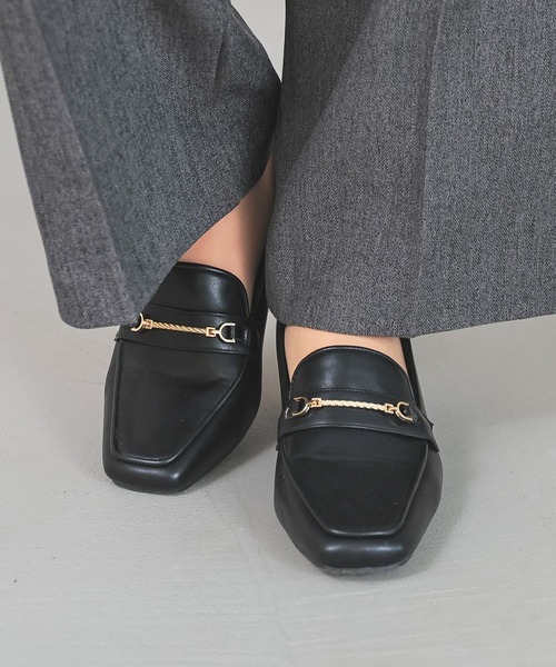 GLACIER lusso（グラシアルッソ）の「ビット付ヒールローファー（パンプス・レディース・チャコール/ブラック・L/S/M/LL）」の6枚目の写真