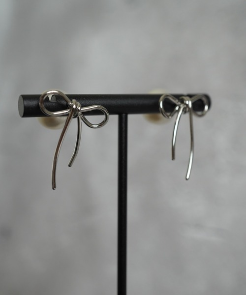 CERCA(チェルカ)の「MILIA/bow リボンピアス 【金属アレルギー対応】(ピアス(両耳用)・レディース・シルバー/ゴールド・FREE)」の7枚目の写真