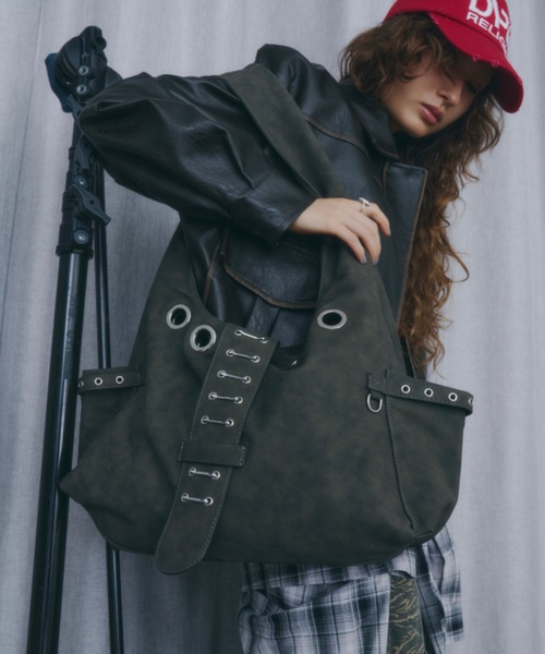 DTYYPE（ドタイプ）の「メタルフックアイレットバッグ（ショルダーバッグ・レディース・グリーン/ブラック/グレー・FREE）」の10枚目の写真