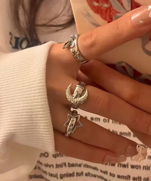 Mayree（メイリー）の「【urge select】Y2K シルバー 月×スター リング【3個セット】（リング・レディース・シルバー・FREE）」の3枚目の写真