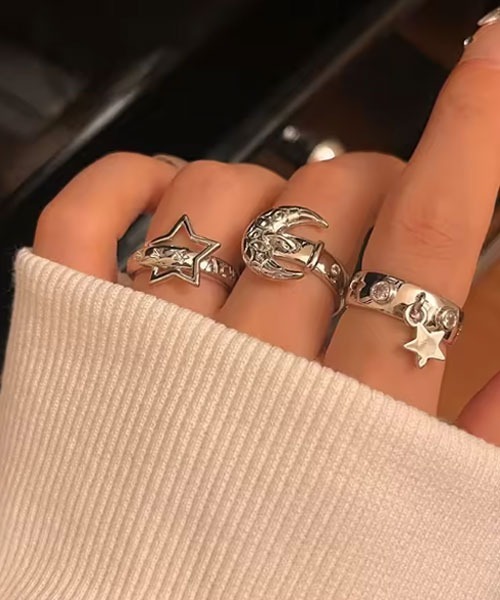 Mayree（メイリー）の「【urge select】Y2K シルバー 月×スター リング【3個セット】（リング・レディース・シルバー・FREE）」の5枚目の写真