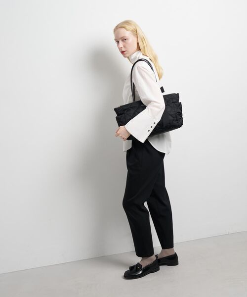 LANVIN en Bleu(ランバンオンブルー)の「オルセー パデッドトート(トートバッグ・レディース・ブラック/チャコールグレー・FREE)」の14枚目の写真