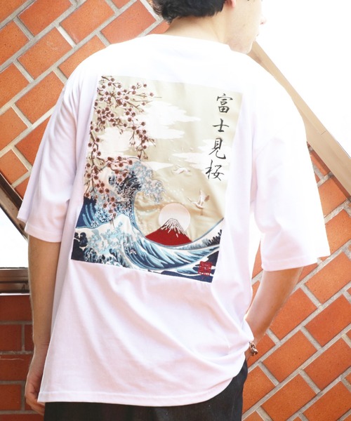 8(eight)(エイト)の「和柄刺繍Tシャツ(富士見桜柄)(Tシャツ/カットソー・メンズ・オフホワイト/ブラック・SMALL/MEDIUM/LARGE)」の5枚目の写真