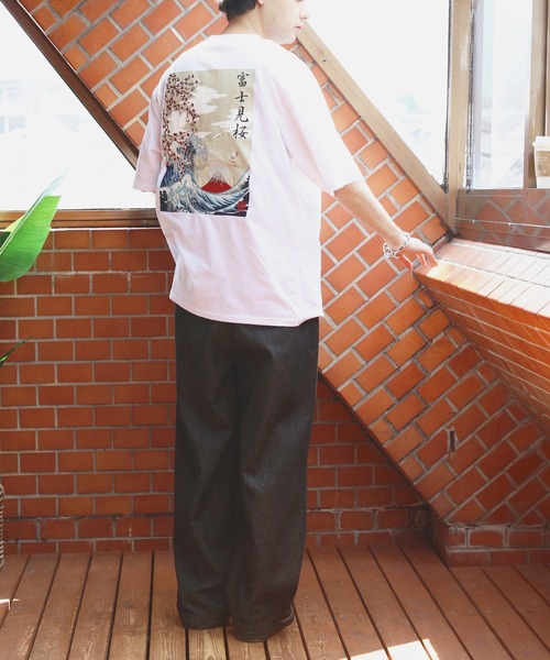 8(eight)(エイト)の「和柄刺繍Tシャツ(富士見桜柄)(Tシャツ/カットソー・メンズ・オフホワイト/ブラック・SMALL/MEDIUM/LARGE)」の11枚目の写真