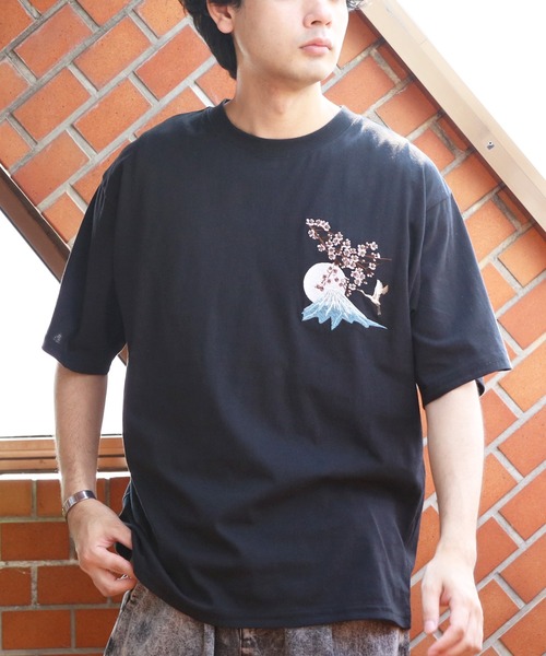8(eight)(エイト)の「和柄刺繍Tシャツ(富士見桜柄)(Tシャツ/カットソー・メンズ・オフホワイト/ブラック・SMALL/MEDIUM/LARGE)」の13枚目の写真