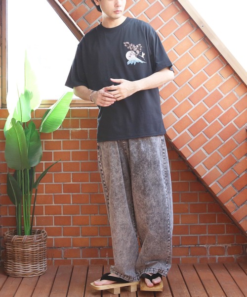 8(eight)(エイト)の「和柄刺繍Tシャツ(富士見桜柄)(Tシャツ/カットソー・メンズ・オフホワイト/ブラック・SMALL/MEDIUM/LARGE)」の17枚目の写真