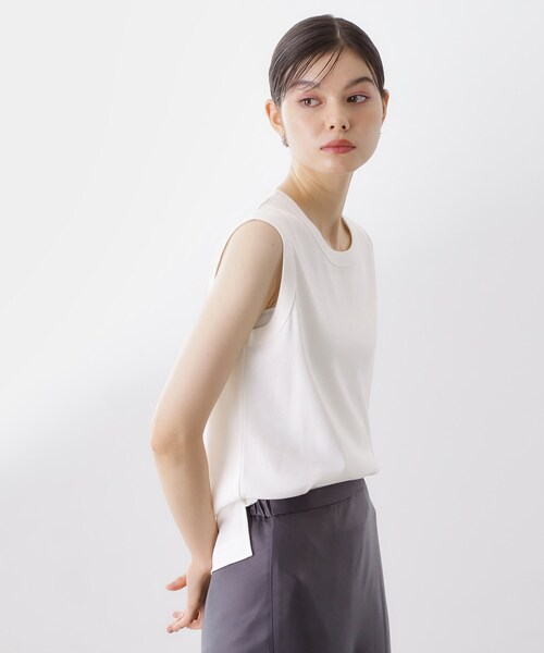 THE SHOP TK (ザ ショップ ティーケー )の「【汗染み防止】ノースリーブTシャツ【洗濯機OK/UVケア】(タンクトップ・レディース・オフホワイト/ブラウン系/スミクロ・12/13)」の6枚目の写真