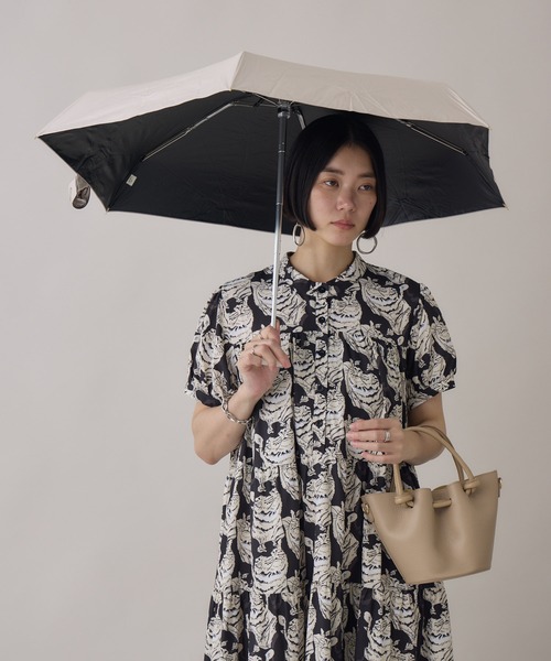 because(ビコーズ)の「because PUおでかけキャット晴雨兼用傘(折りたたみ傘・レディース・ブラック/グレイッシュベージュ/ベージュ/ホワイト・FREE)」の5枚目の写真