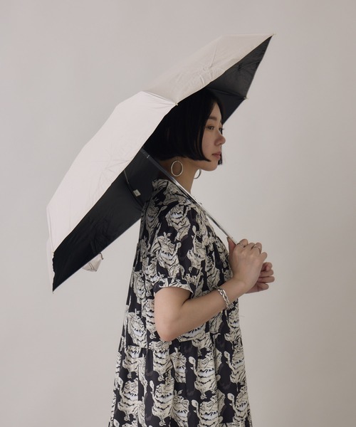 because(ビコーズ)の「because PUおでかけキャット晴雨兼用傘(折りたたみ傘・レディース・ブラック/グレイッシュベージュ/ベージュ/ホワイト・FREE)」の8枚目の写真